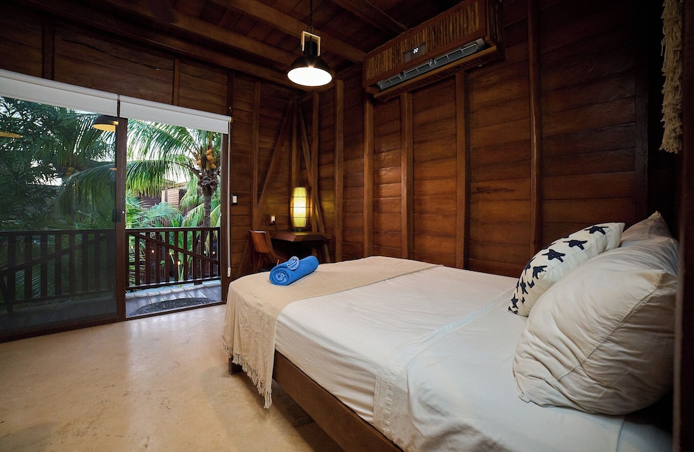 COCONUT BY OOL HOTELS 9/43