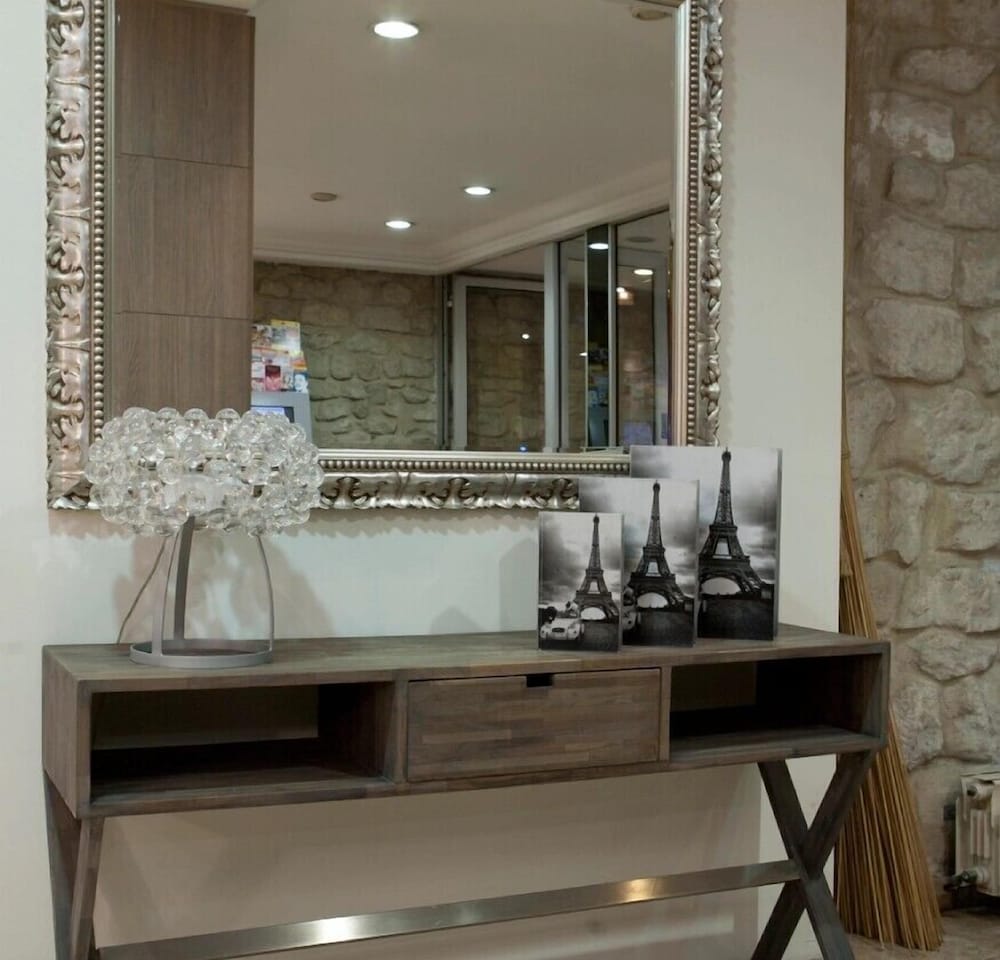 Hotel Lebron Paris 49/49