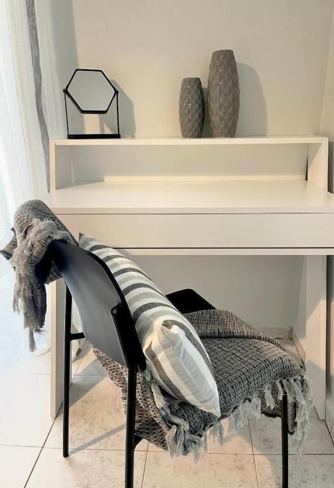 Marinos Rooms 6/50