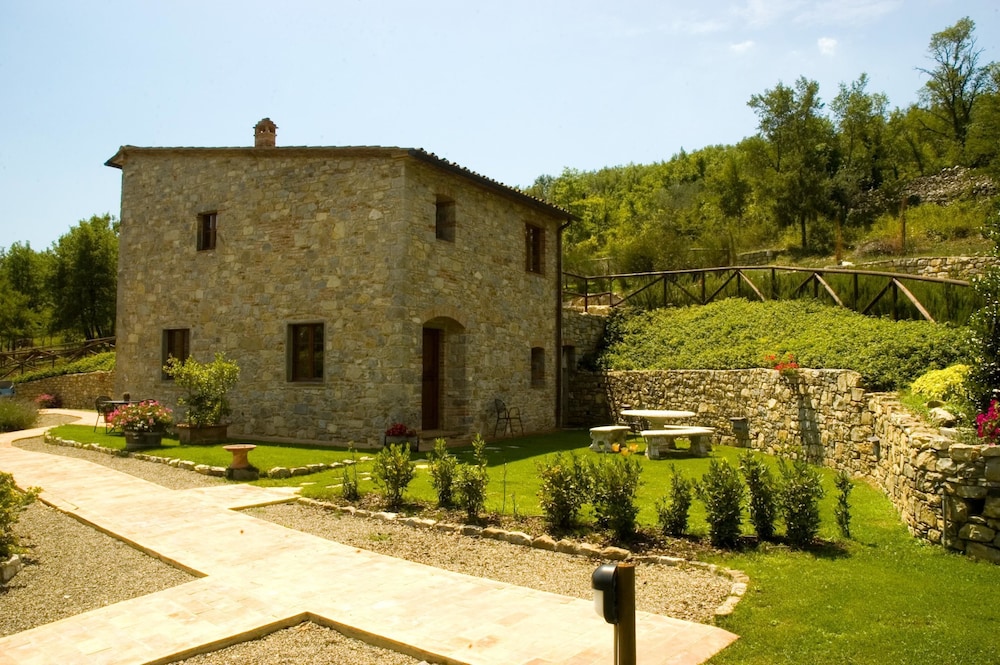 LE POZZE DI LECCHI HOTEL 24/31