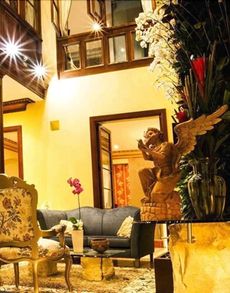 THE ORCHIDS HOTEL 23/27