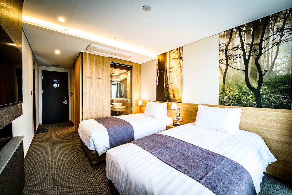 Utop Ubless Hotel Jeju 11/50