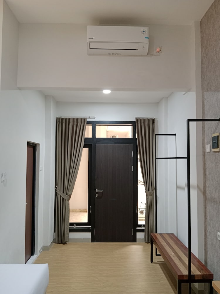 ANDITA HOTEL(KT) 38/50