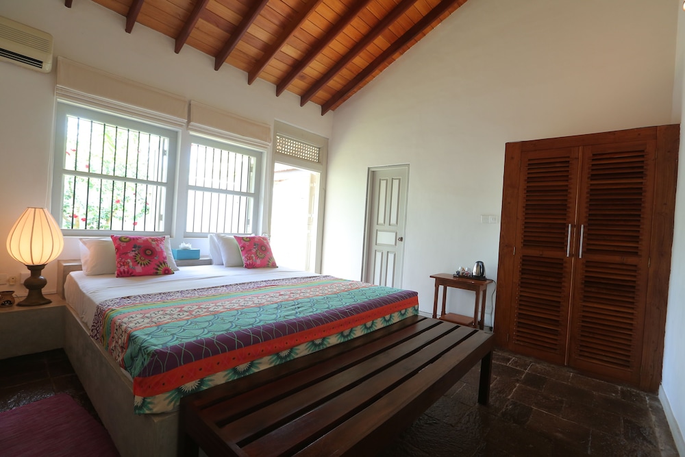 Villa Hundira 12/50