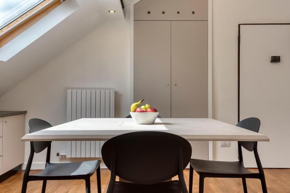 Milan Royal Suites Luxury Apartments 46/50