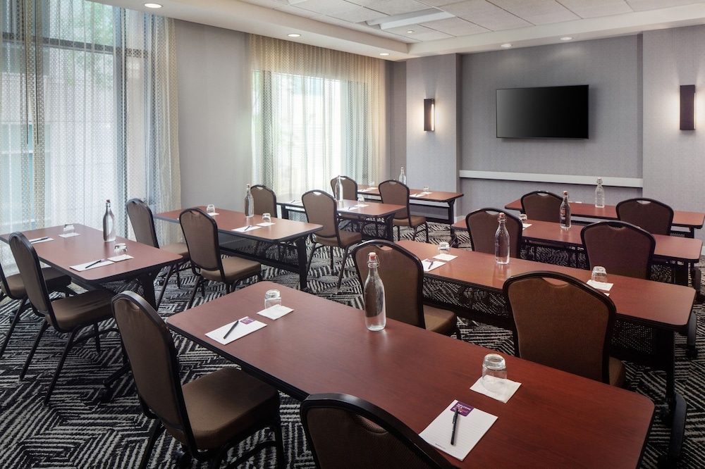 Hyatt Place Nashville Downtown 60/72