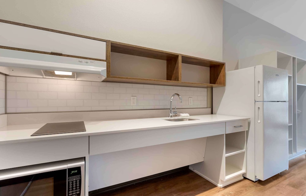 Extended Stay America Austin Airport 48/50