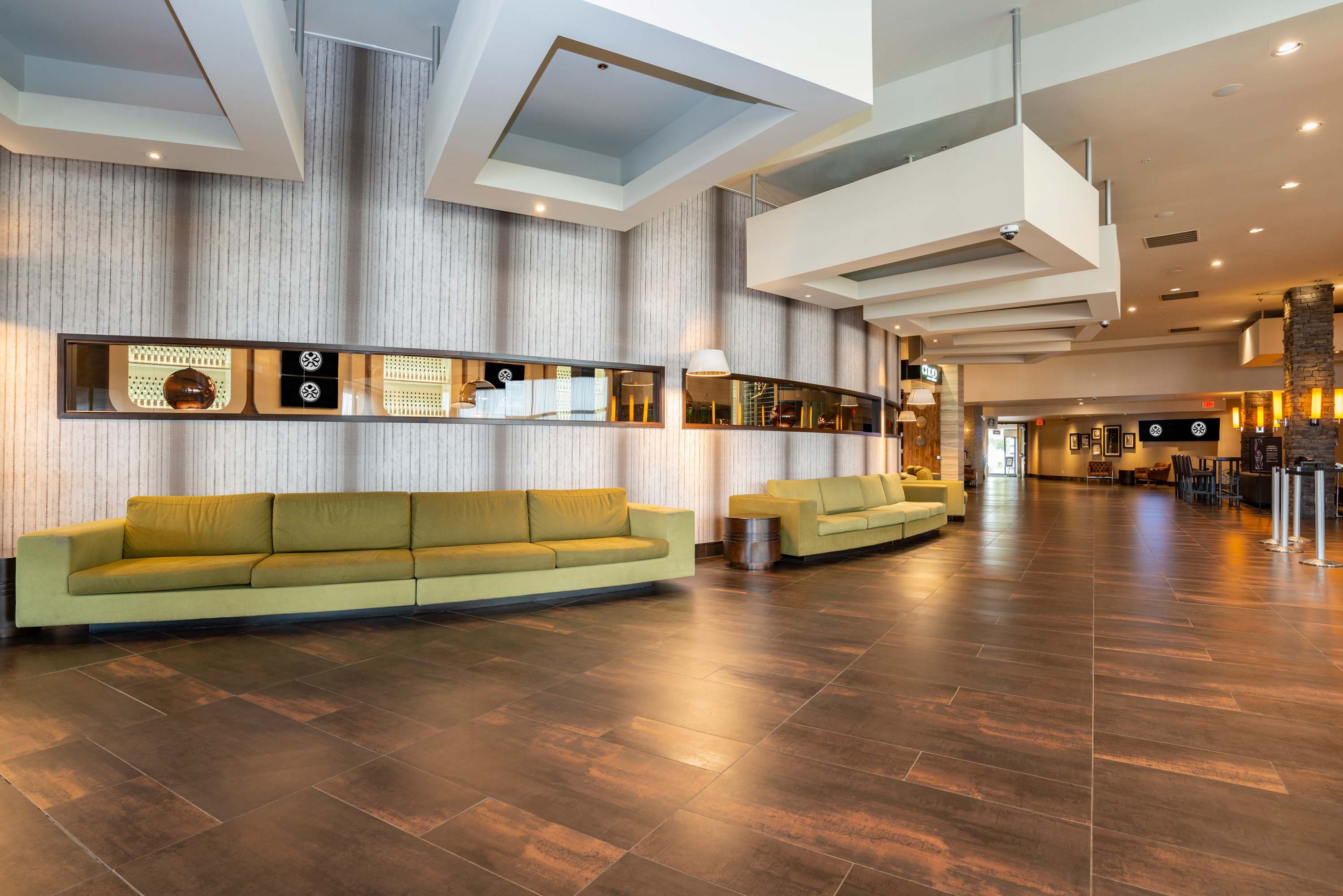 Sandman Signature Vancouver Airport Hotel 13/77