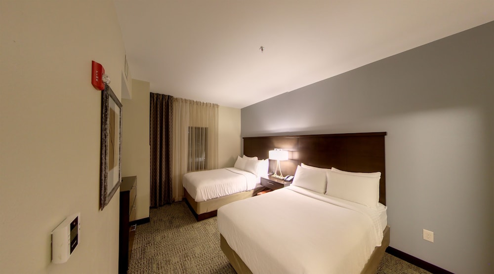 Staybridge Suites Ann Arbor Univ of Michigan 13/54