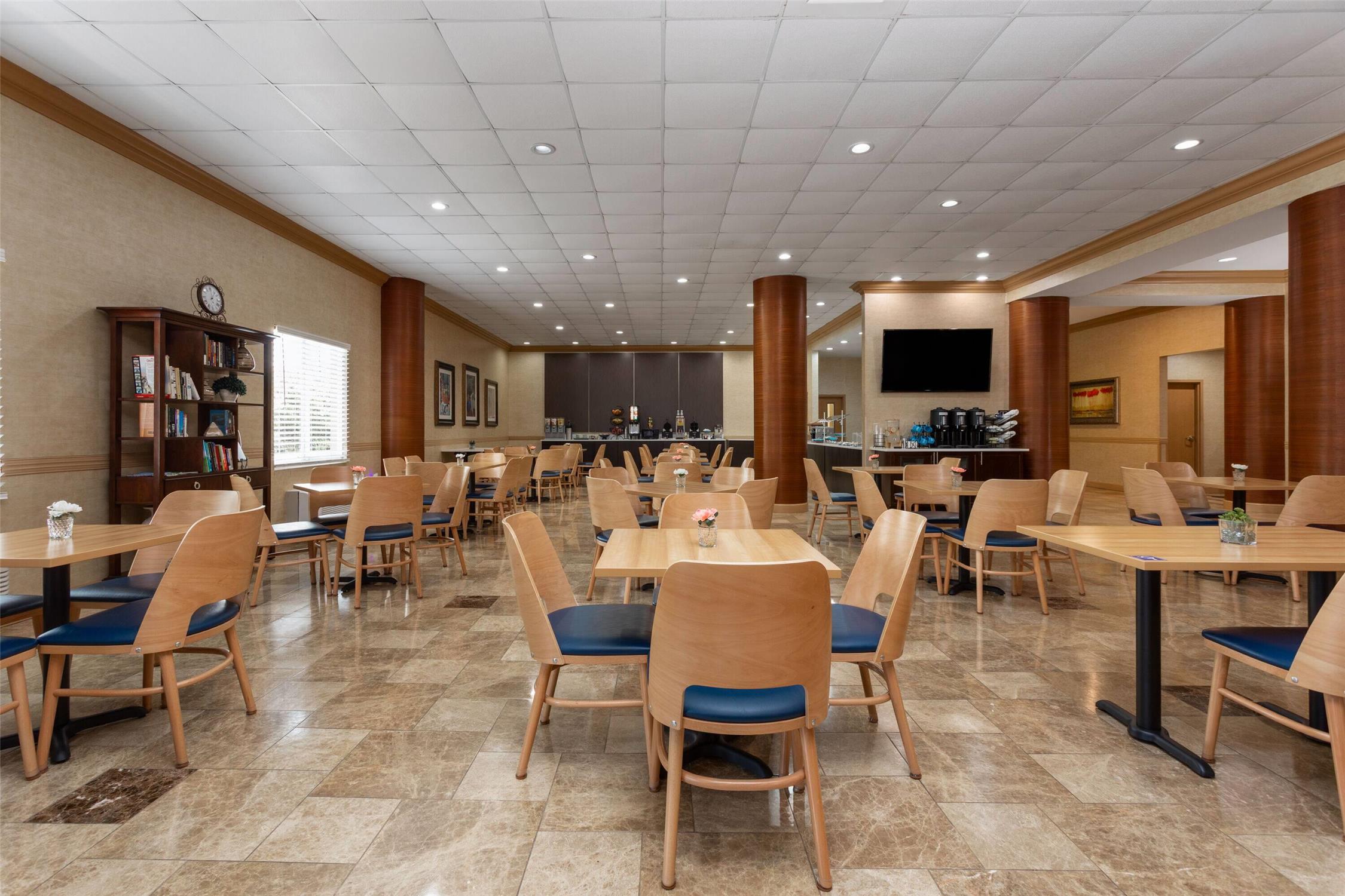 Hawthorn Suites by Wyndham West Palm Beach 30/53