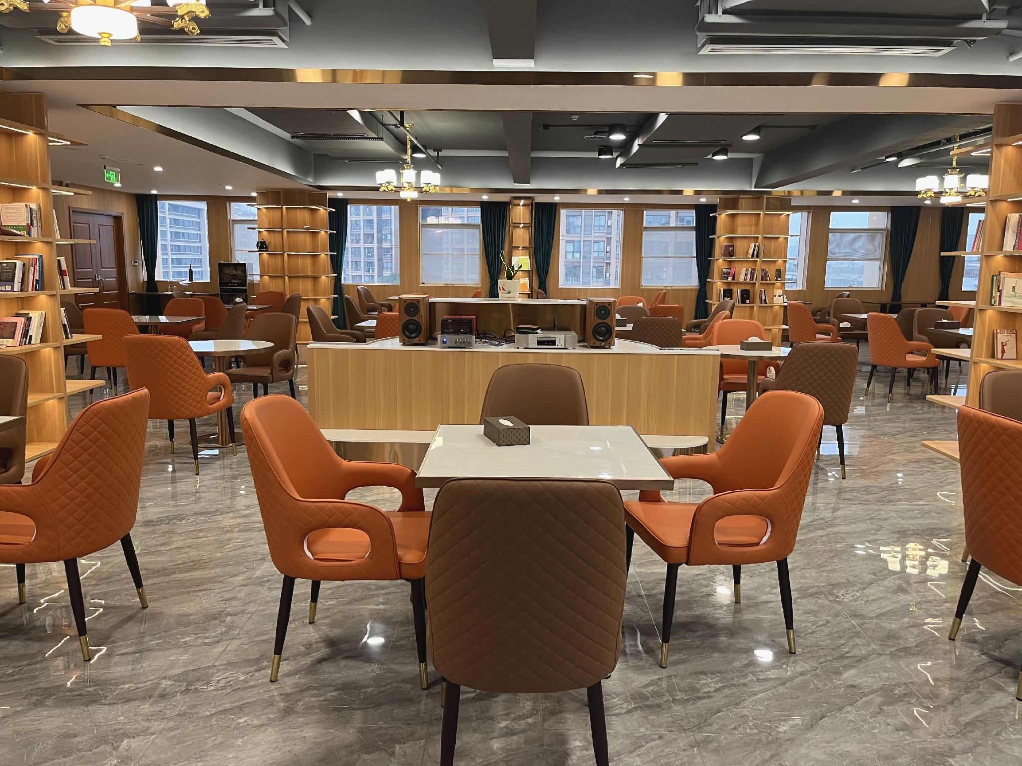James Joyce Coffetel (Chengdou Qingyang Wanda) 49/54