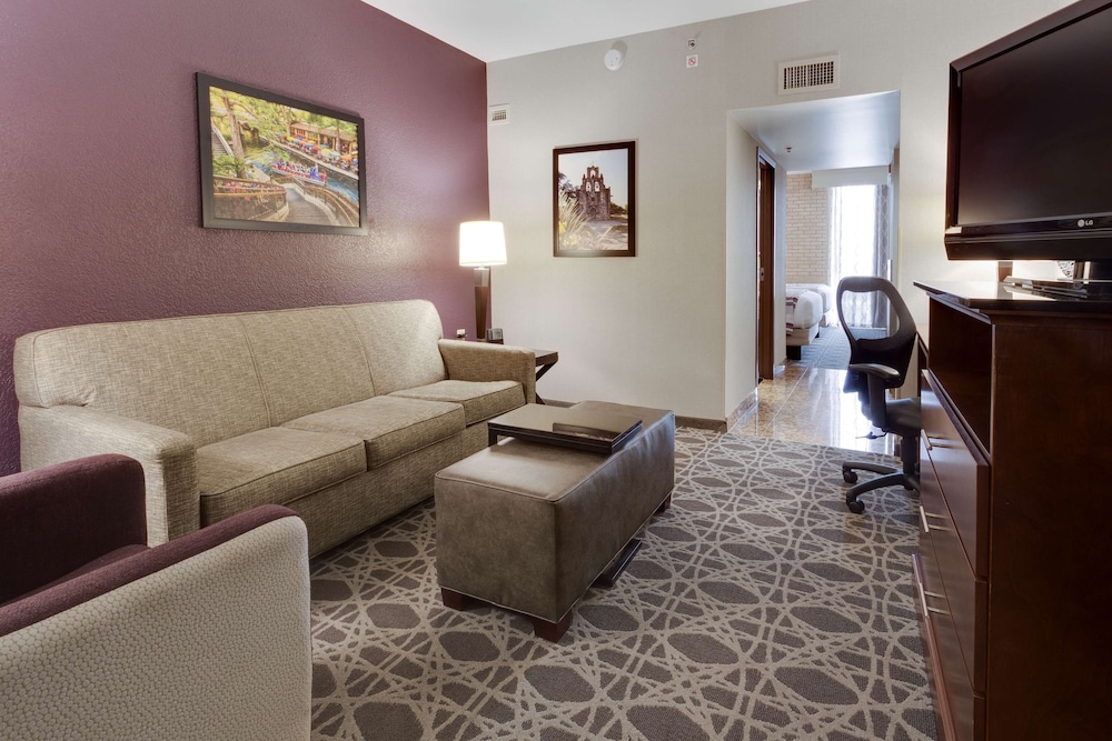 Drury Inn and Suites Northeast San Antonio 20/28