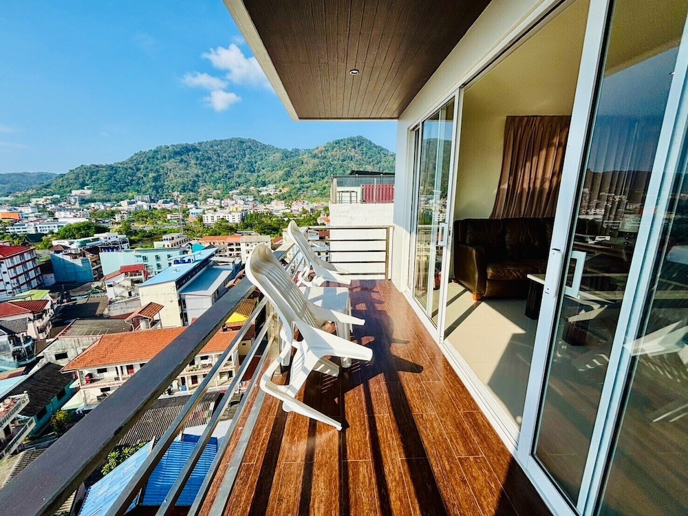 Oceanview Treasure Hotel & Residence 30/58