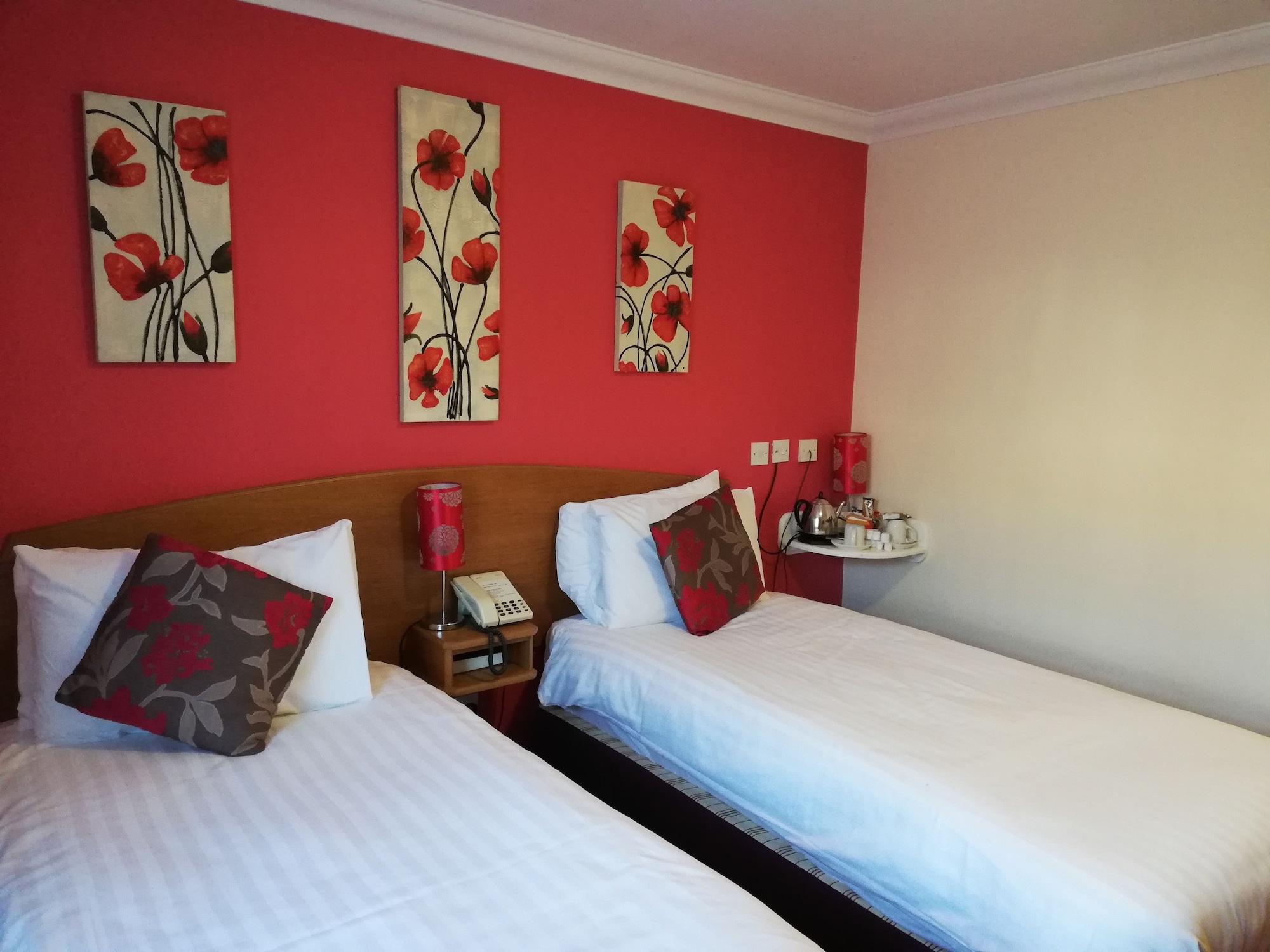STANDARD, TWIN BEDS, ACCESSIBLE