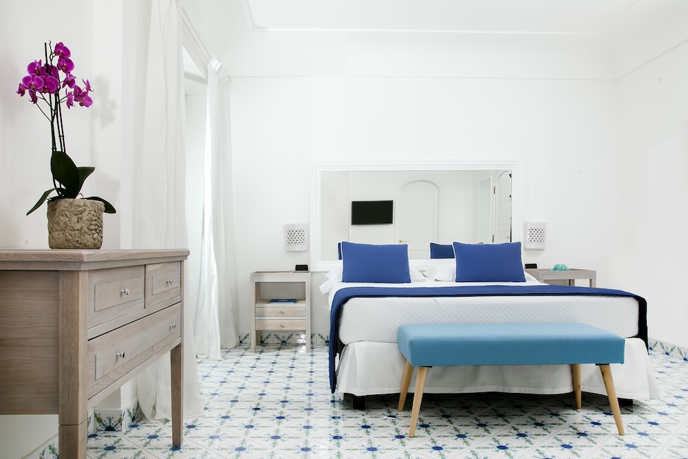 Hotel Mamela 22/75