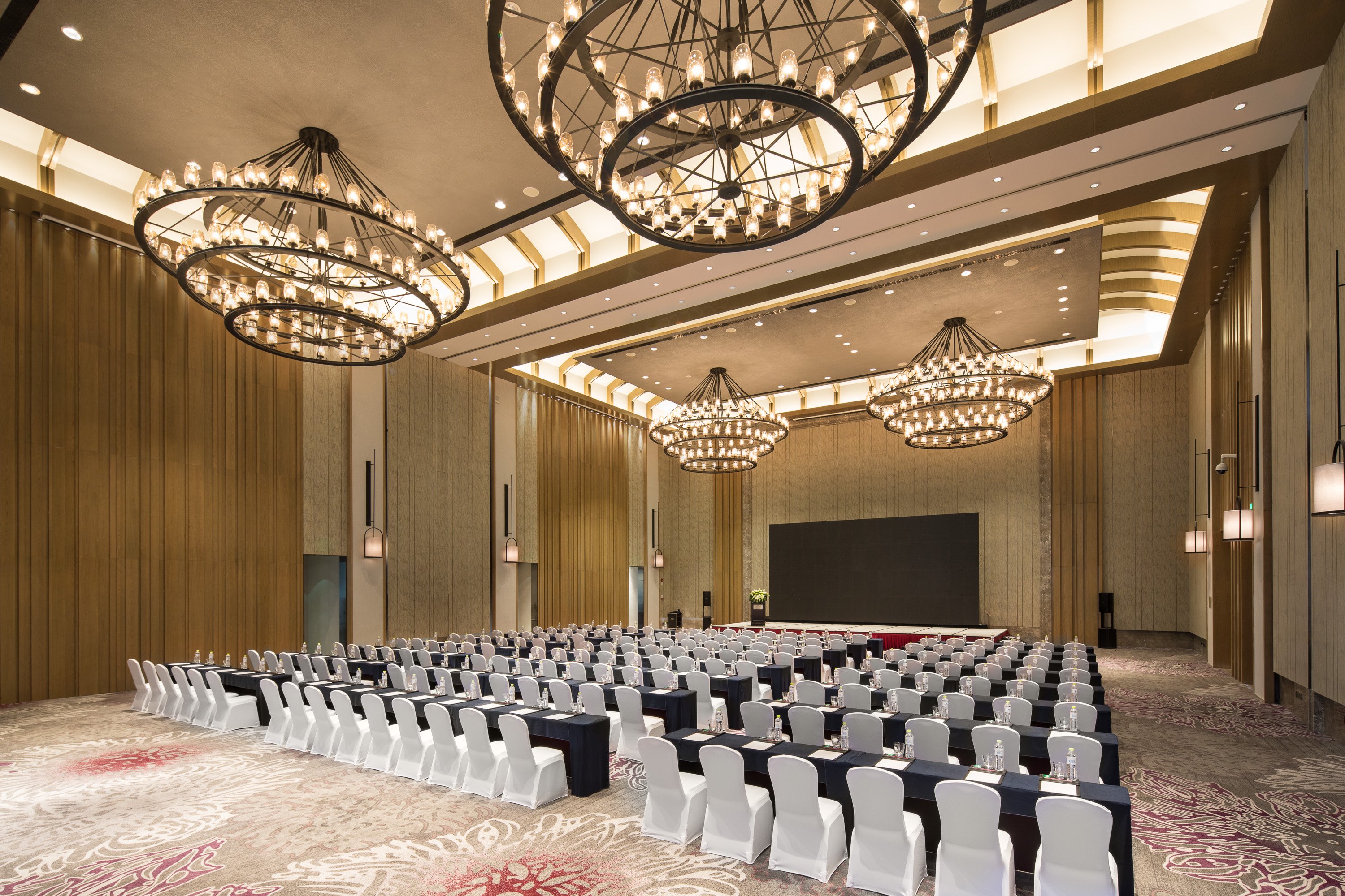 Crowne Plaza Qingdaoorientalmoviemetropolis 30/48