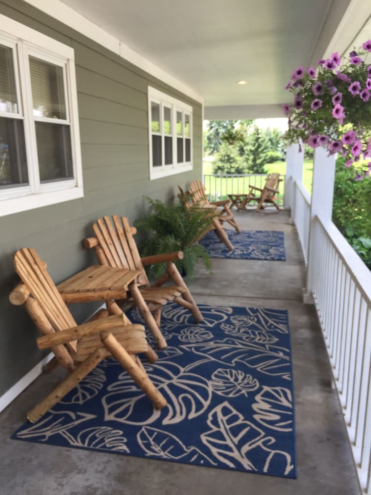 Ivy Court Inn And Suites 36/49