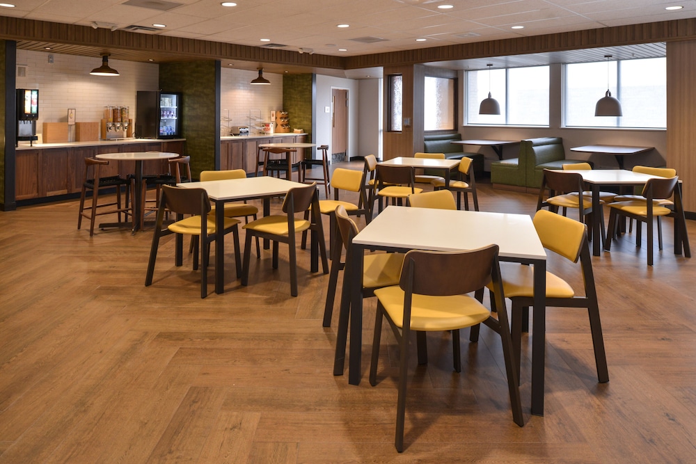 FAIRFIELD INN AND SUITES COLUMBUS GROVE CITY 39/49