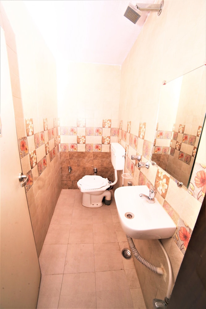 Shri Ganesh Hotel Mount Abu 35/36