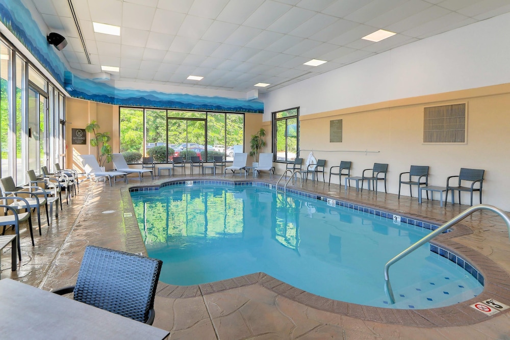swimming pool spa