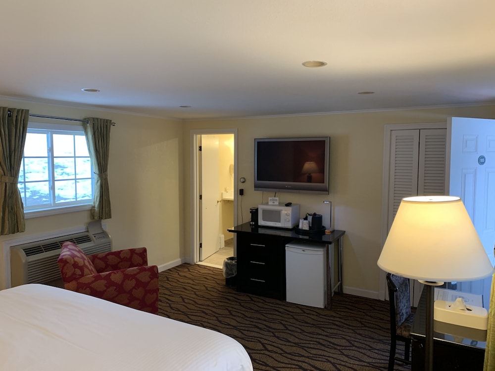 Four Winds Country Motel 16/34