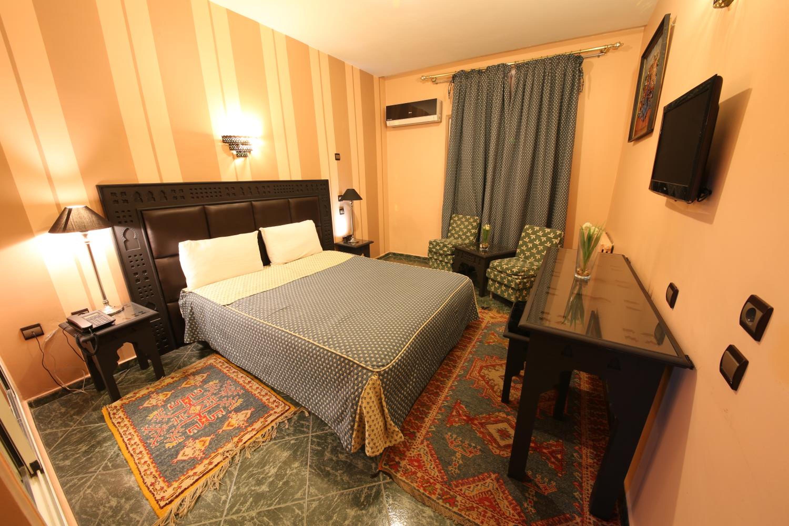AKOUAS HOTEL 18/46
