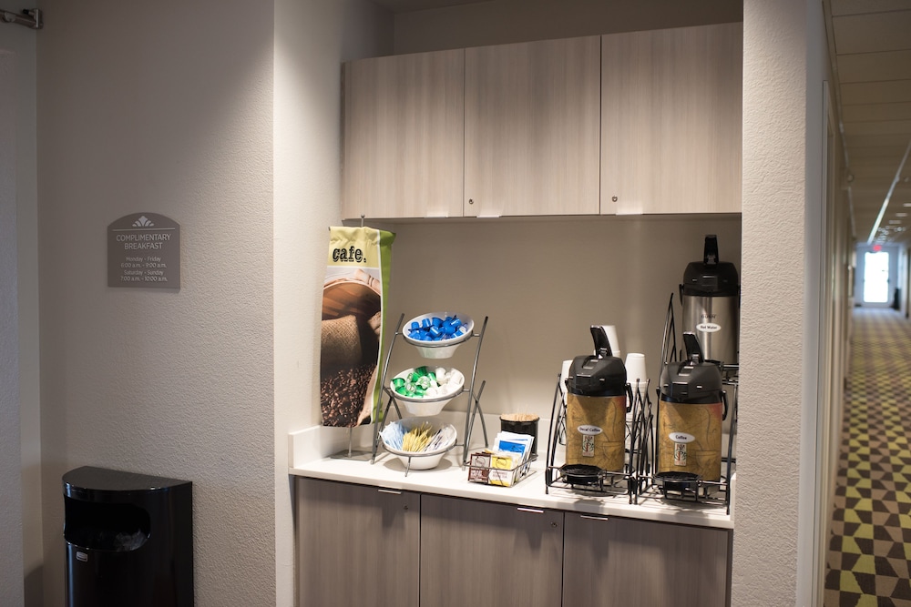 Microtel Inn And Suites By Wyndham West Fargo 24/28