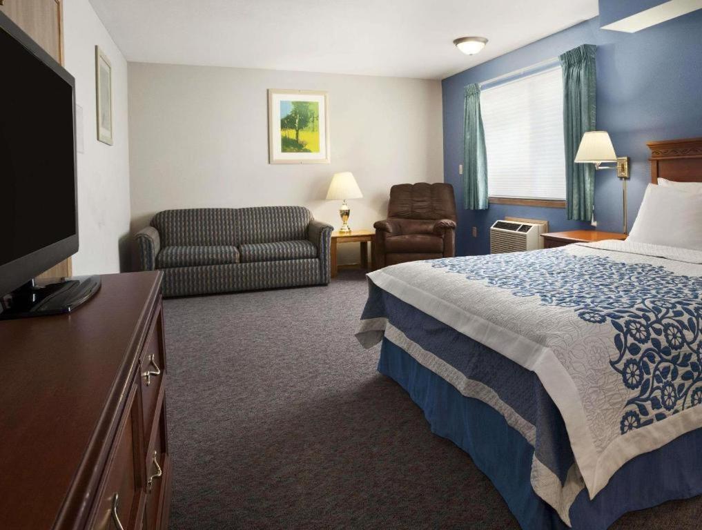 Days Inn Lacey Olympia Area 7/19