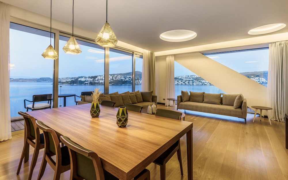 Cape Bodrum Luxury Hotel Beach 53/79
