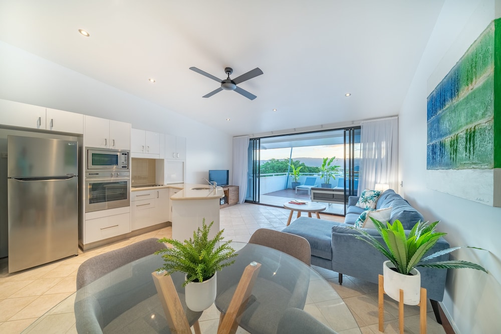 Saltwater Luxury Apartments 20/40