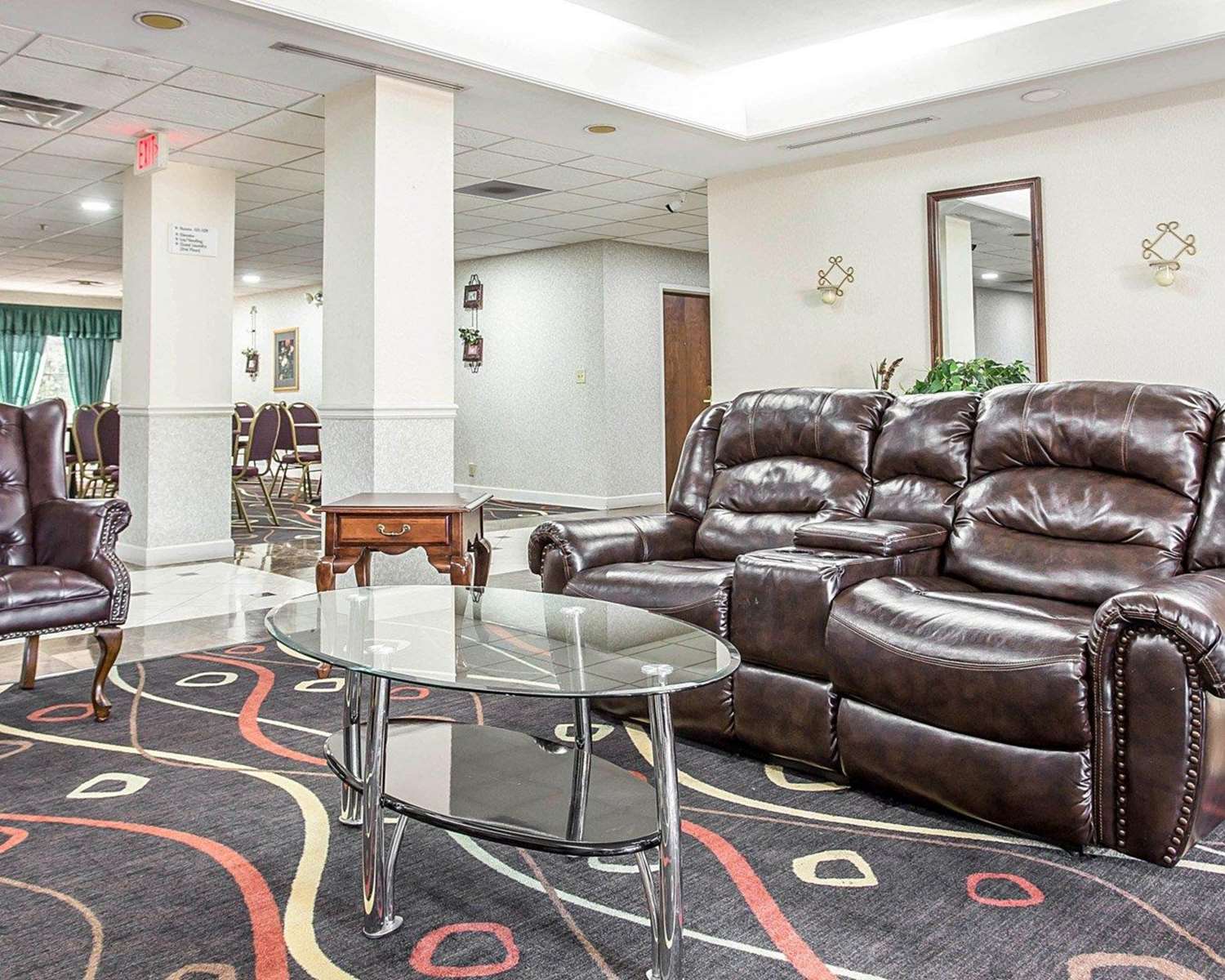 Econo Lodge Inn & Suites Marietta near Dobbins ARB 29/45