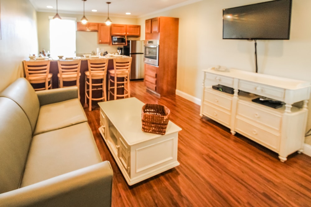Innseason Resorts Harborwalk 31/50