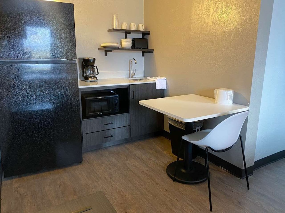 Studio6 Albuquerque, NM - Midtown 28/38