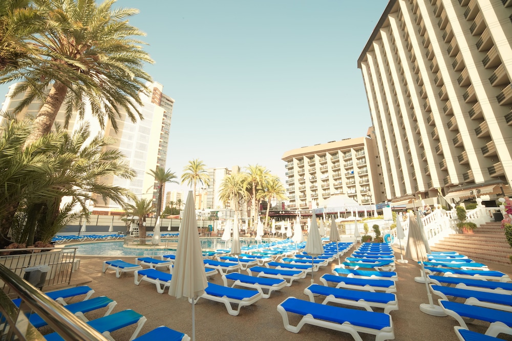 Marina Hotel 26/34