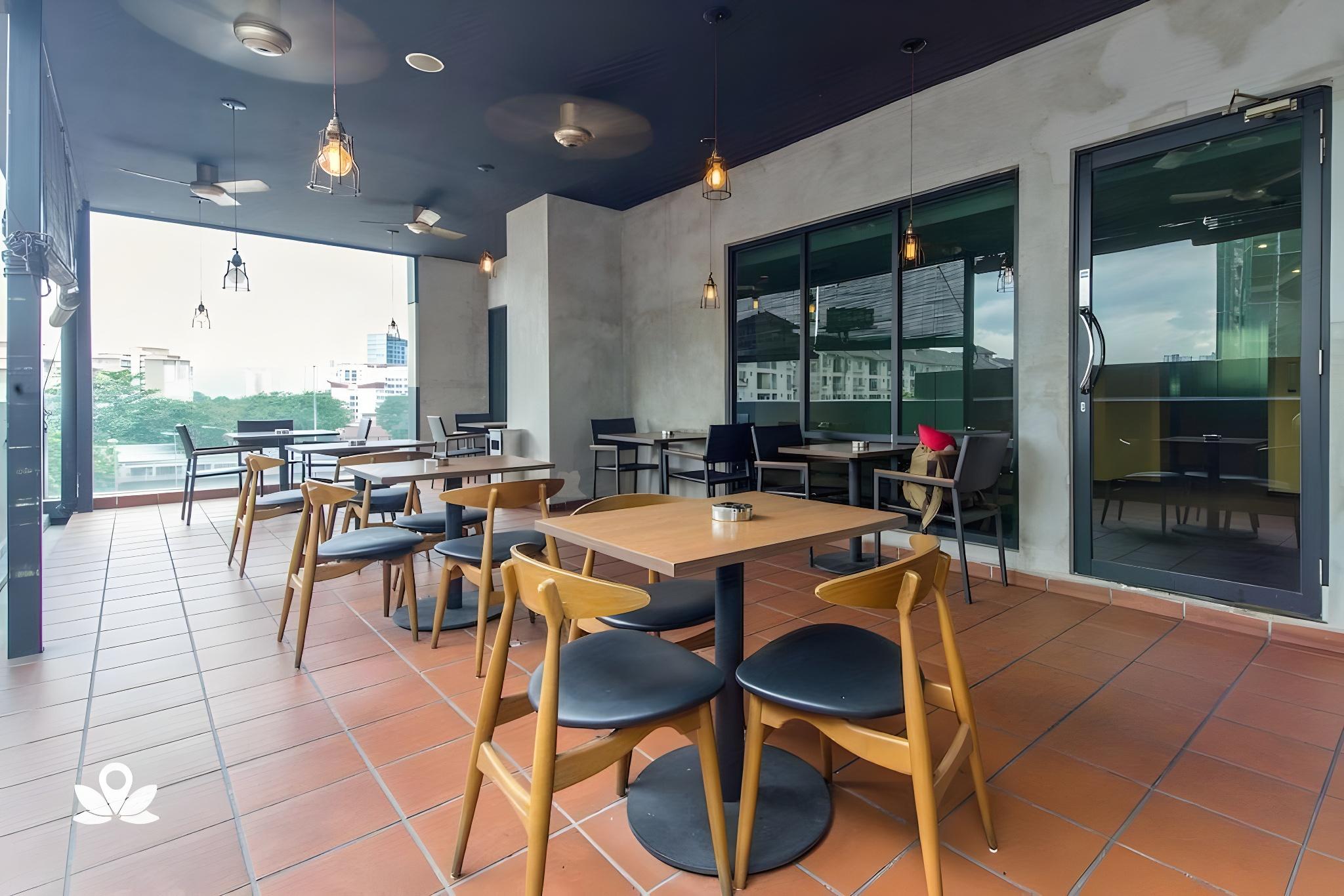 SAKURA BOUTIQUE HOTEL 42/47