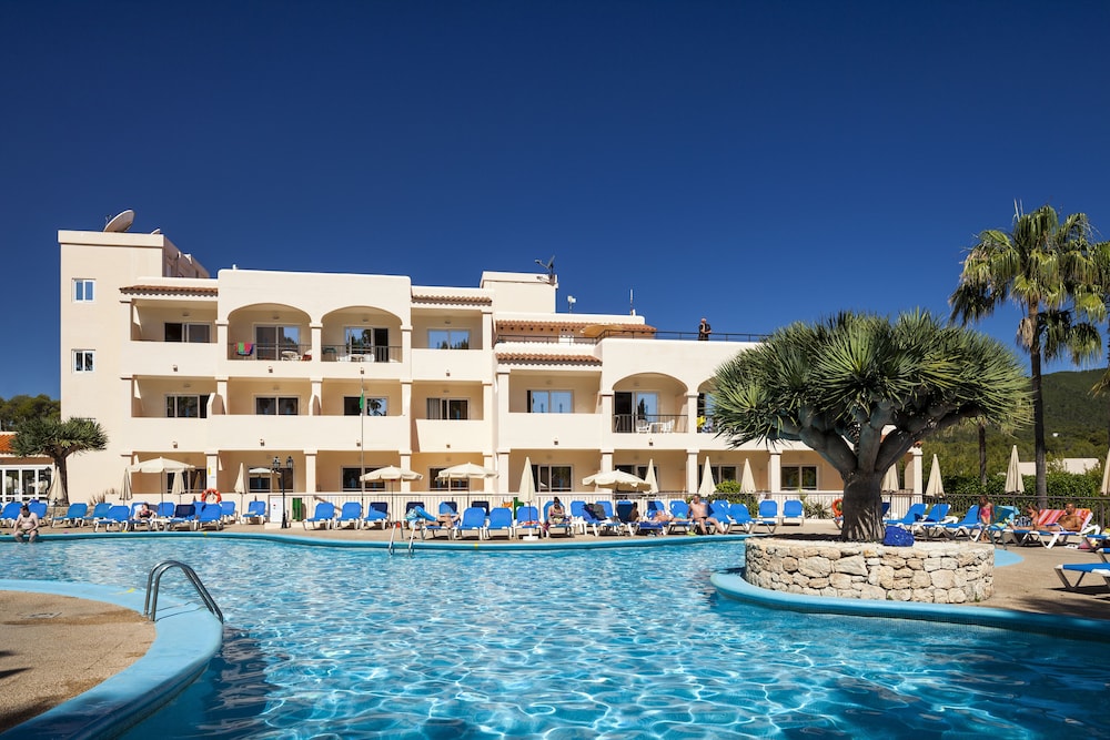 Invisa Hotel Club Cala Blanca 23/44