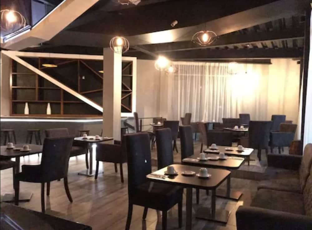 Esduma HK Hotel 44/51