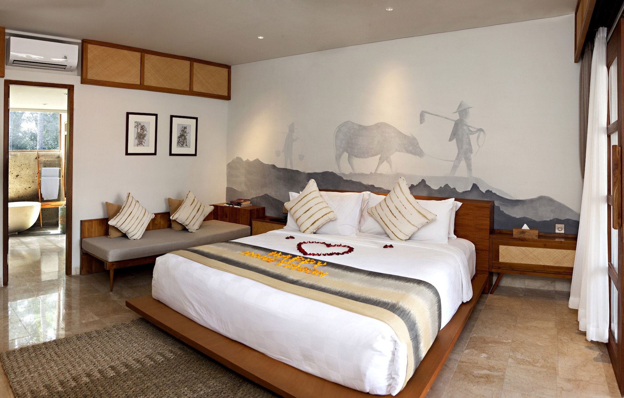 Suite, King Bed, Terrace