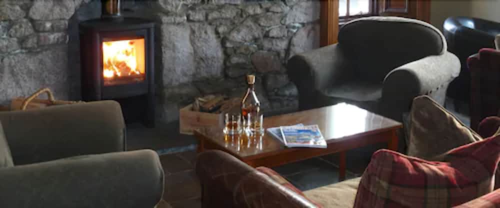 Kilmarnock Arms Hotel 26/30