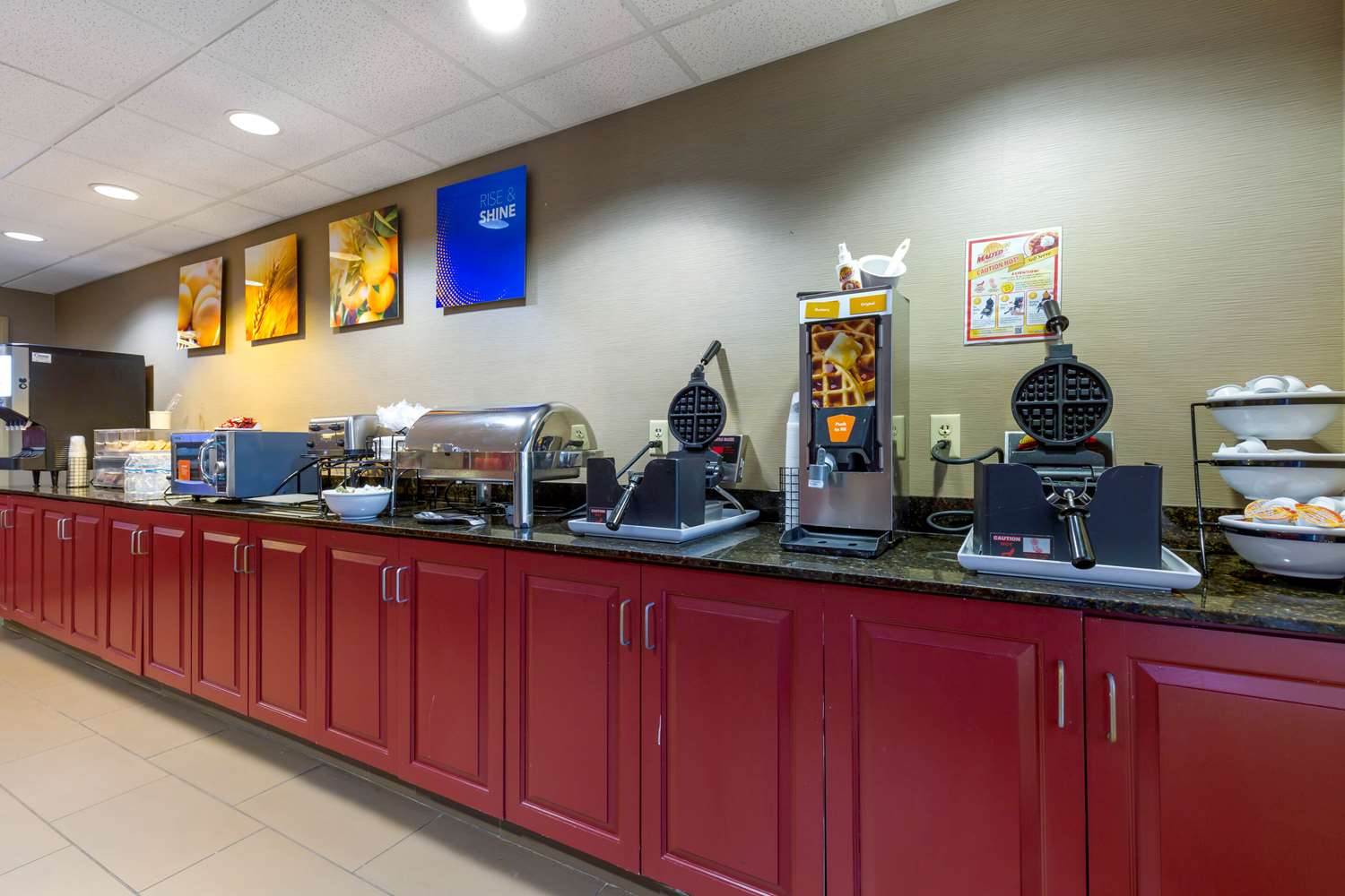 Comfort Inn Suites Cambridge 2/10