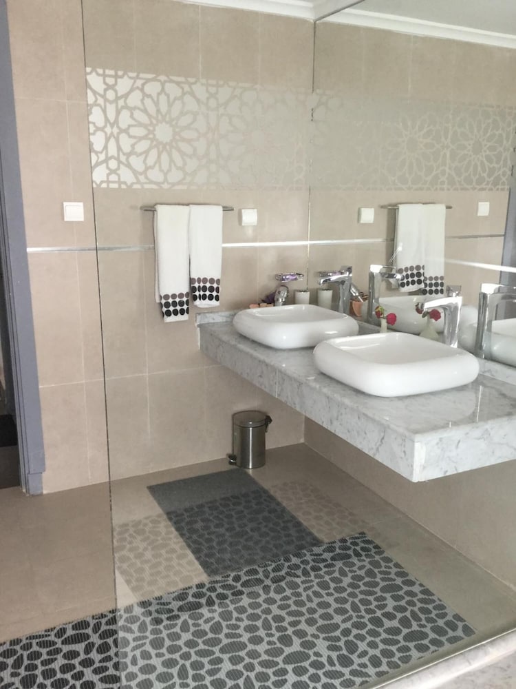 Hotel Al Massira 36/39