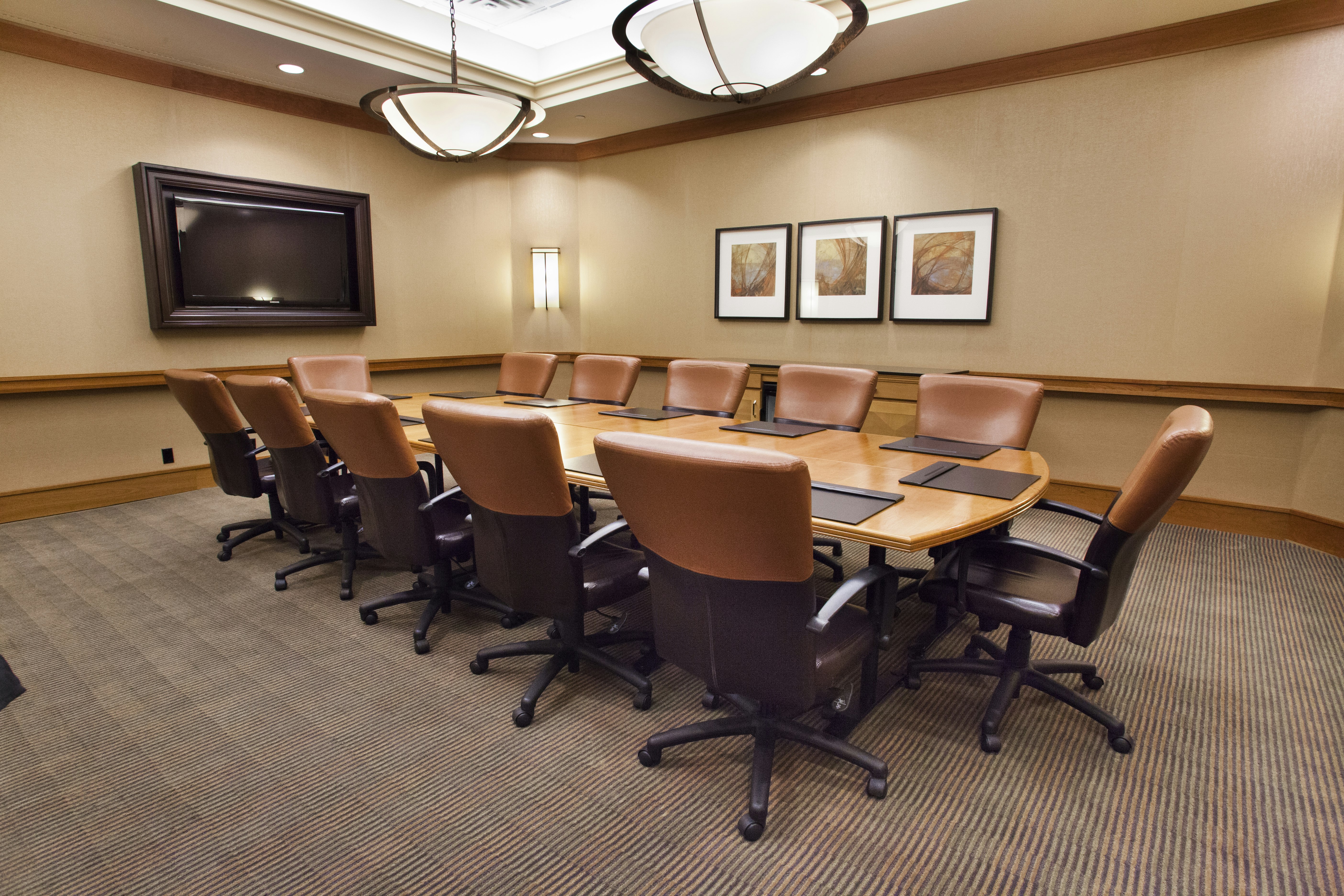 Hilton Chicago/Oak Brook Suites 34/56