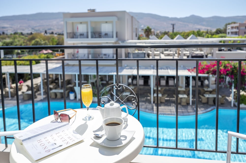 Peridis Family Resort 58/75