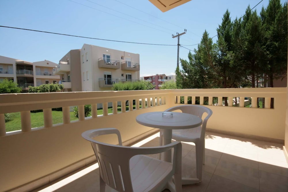 Castro Beach Hotel 38/55