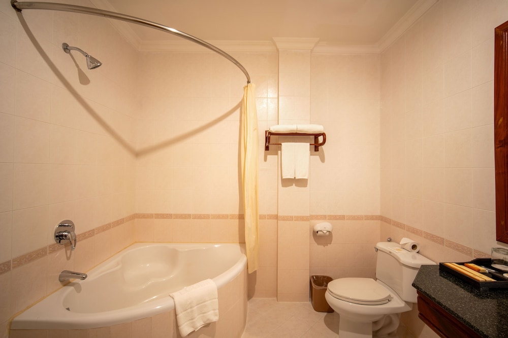 Khemara Angkor Hotel Spa 48/50