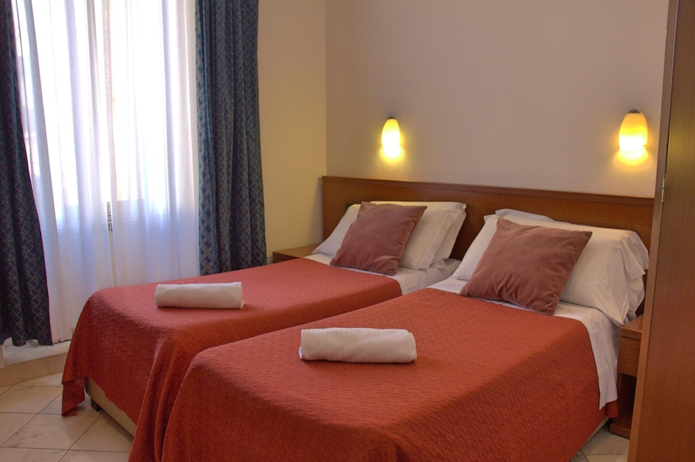Hotel Ciao 20/69