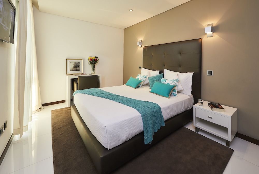 RK Suite Hotel 7/44