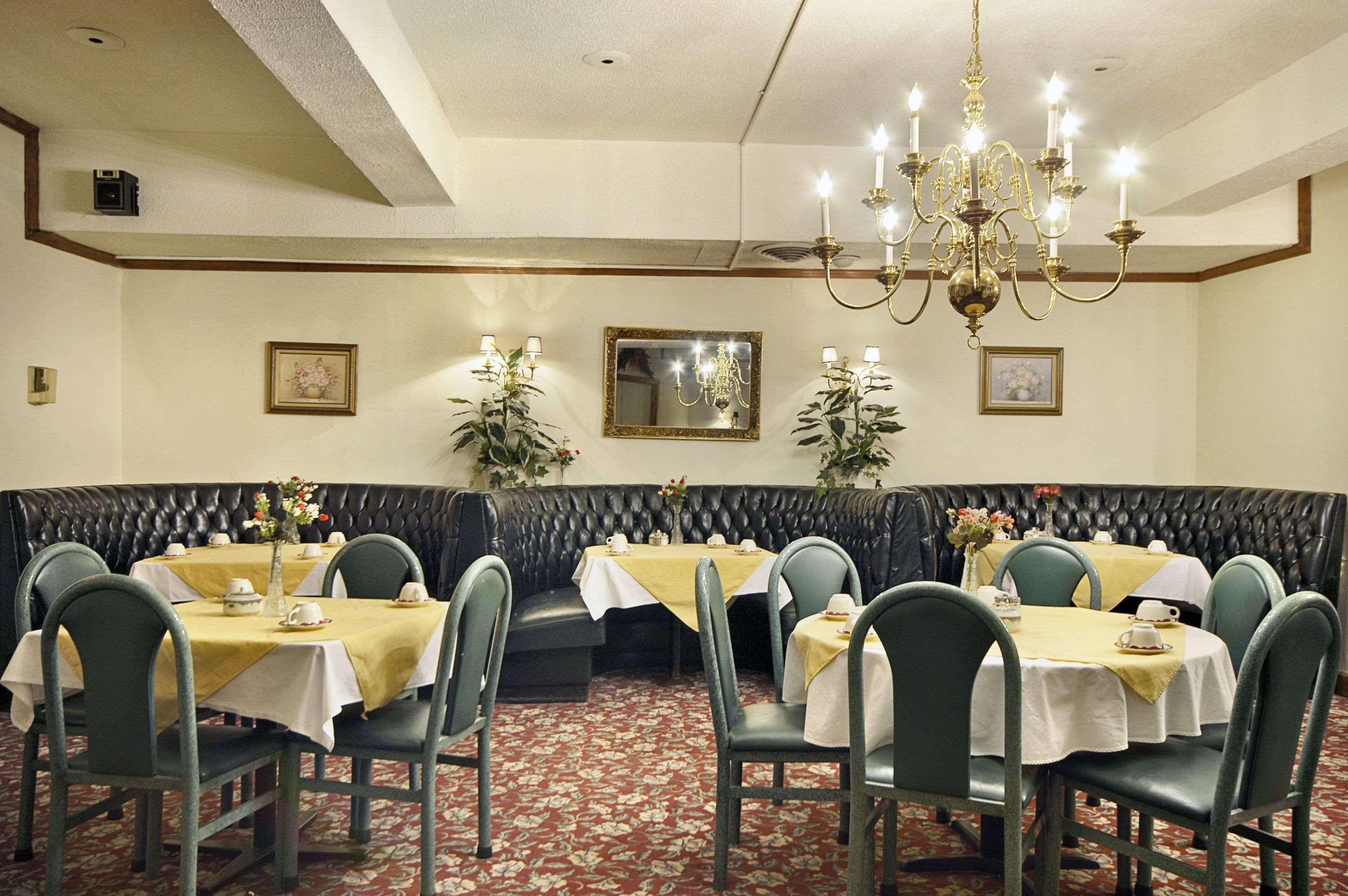 Ramada by Wyndham Pittsburgh/New Stanton 29/38