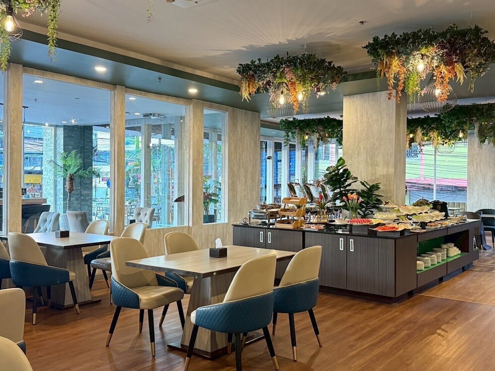 Empress Pattaya Hotel 35/50