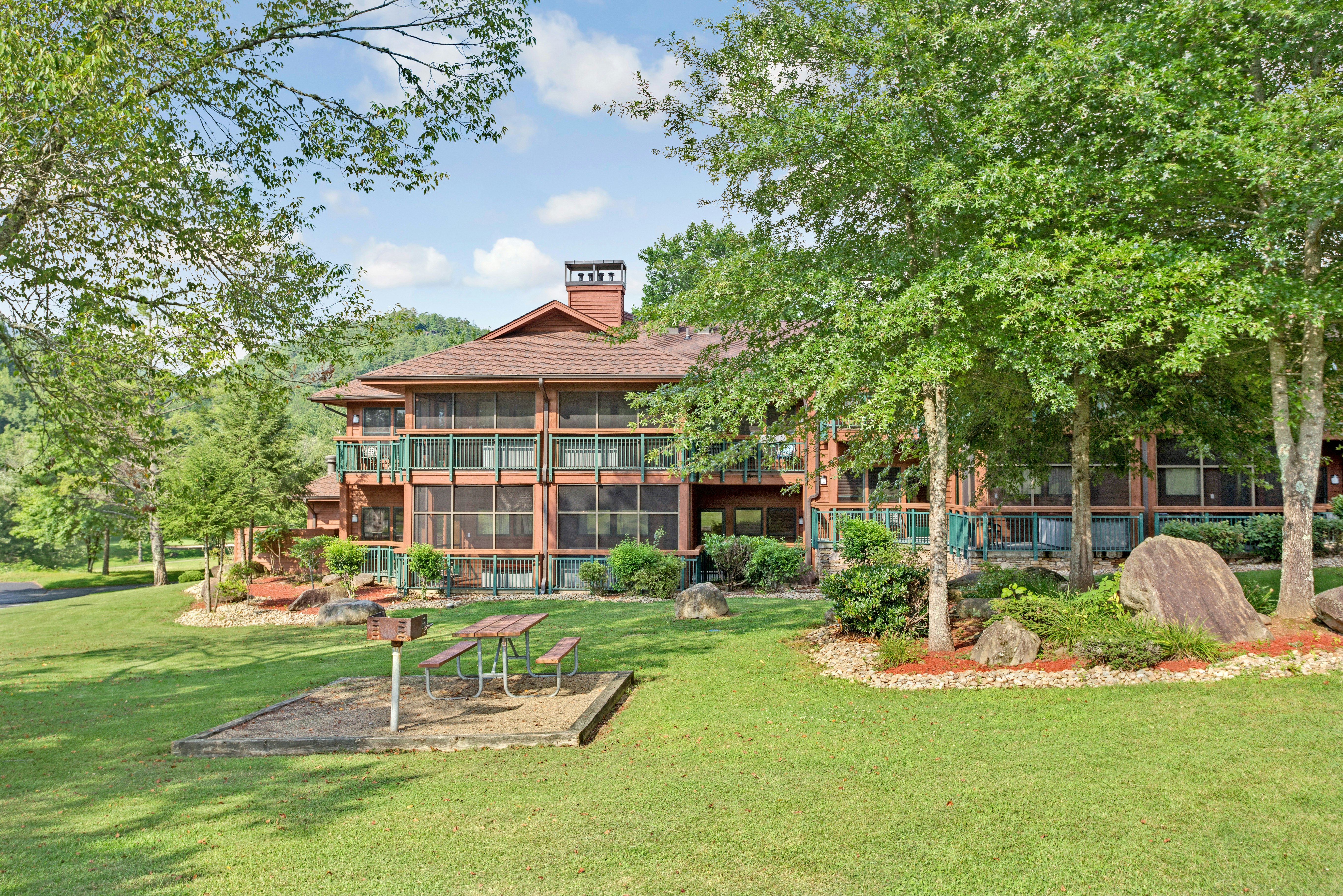 Hilton Vacation Club Bent Creek Golf Village Gatlinburg 50/53